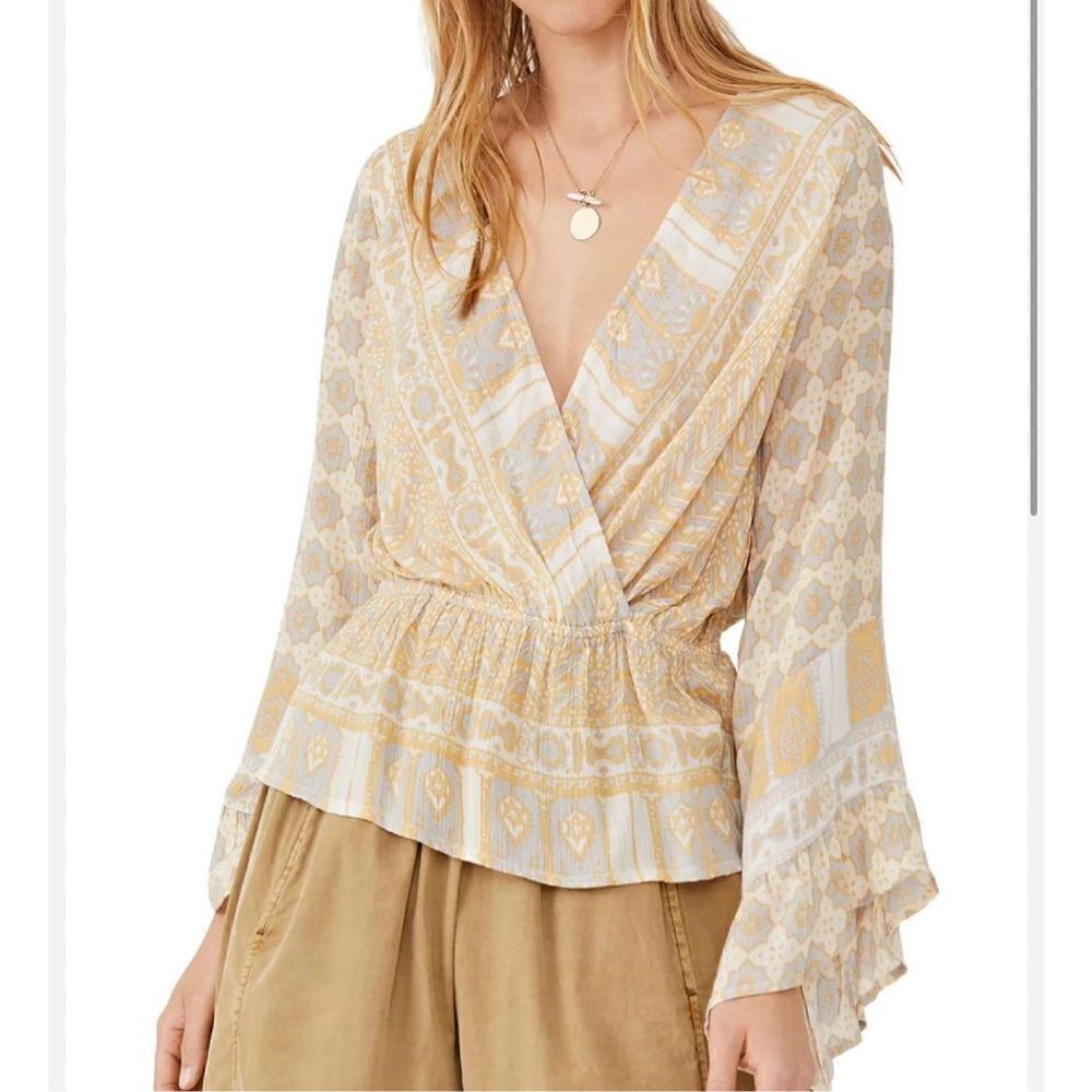 Free People Women’s Rosalie Bell Sleeve Top Multicolor Long Sleeve V-Neck size S